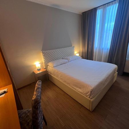 Hotel Garda آفي المظهر الخارجي الصورة