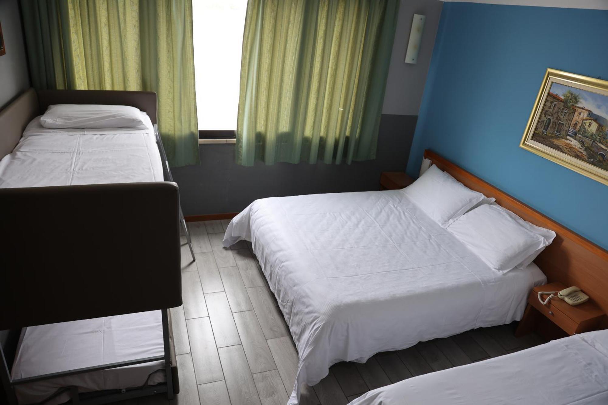 Hotel Garda آفي المظهر الخارجي الصورة