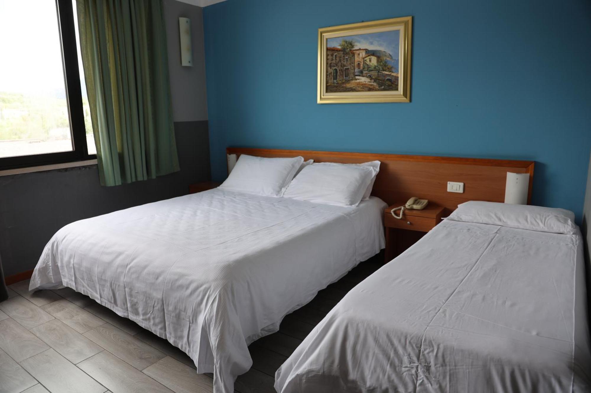 Hotel Garda آفي المظهر الخارجي الصورة
