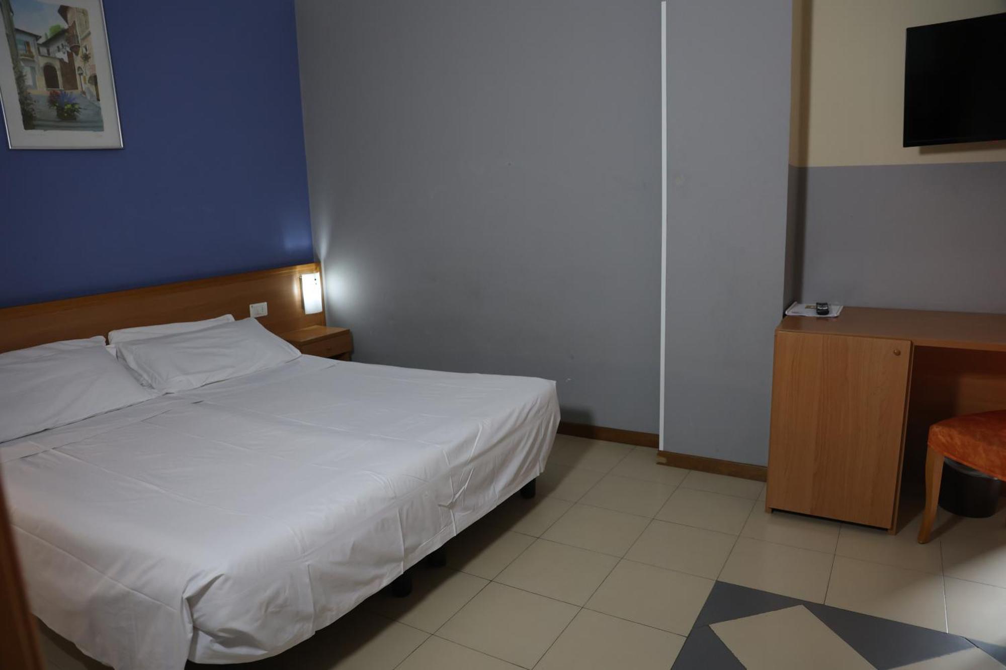 Hotel Garda آفي المظهر الخارجي الصورة